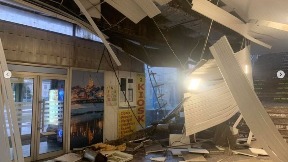 Pao deo plafona hale Pinki